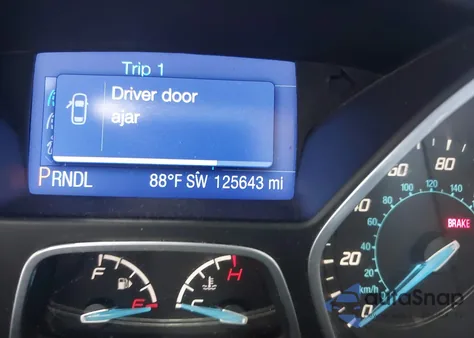 2013 Ford Focus Se z USA, uszkodzony, nr VIN 1FADP3F26DL215917